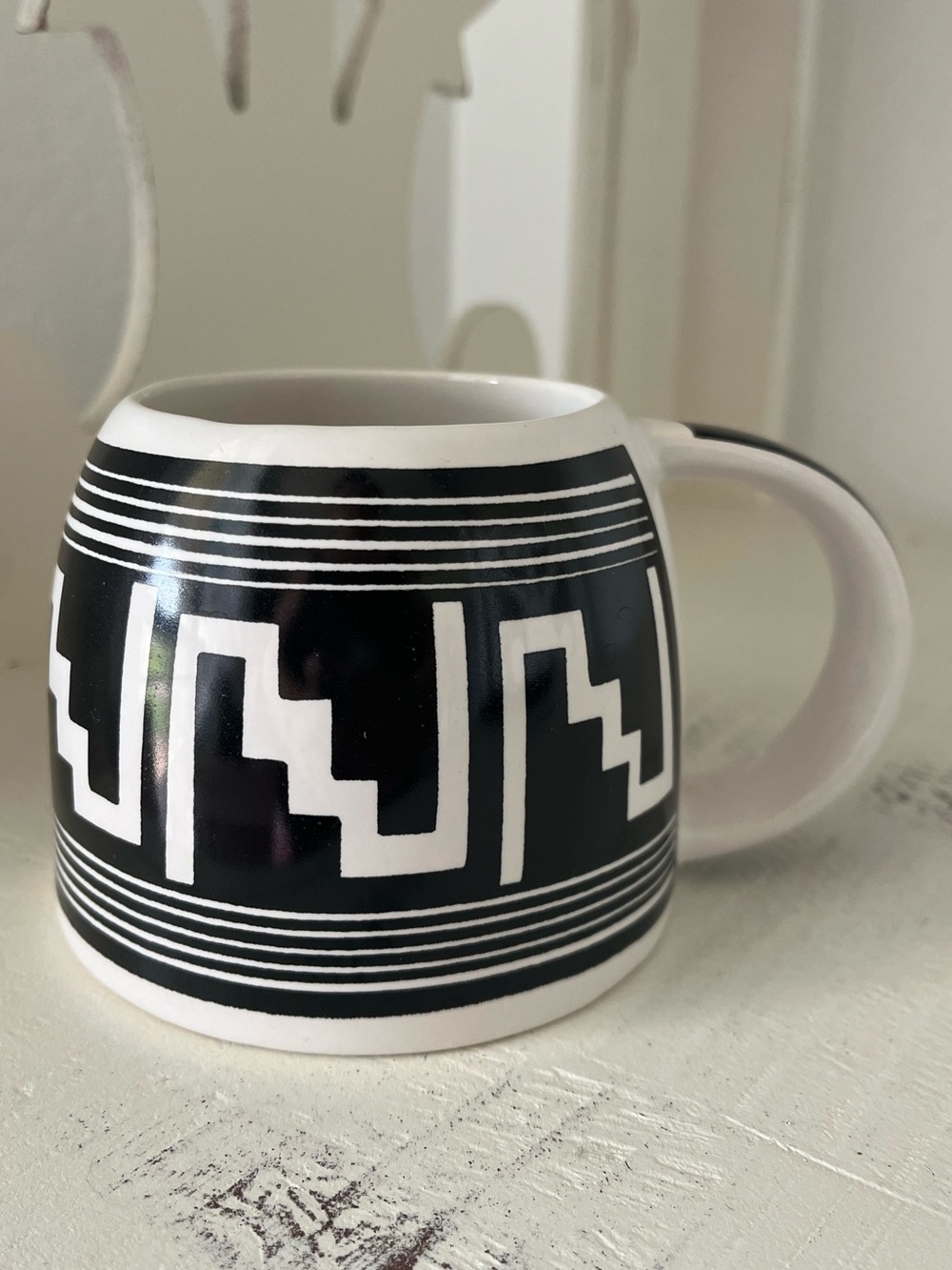 Vintage 1998 TTC No. 29 Black & White Southwestern Ceramic Mug Las Cruces NM